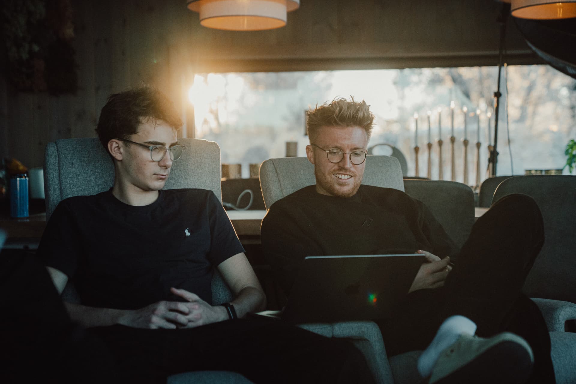 Clemens Kauschke working with a colleague